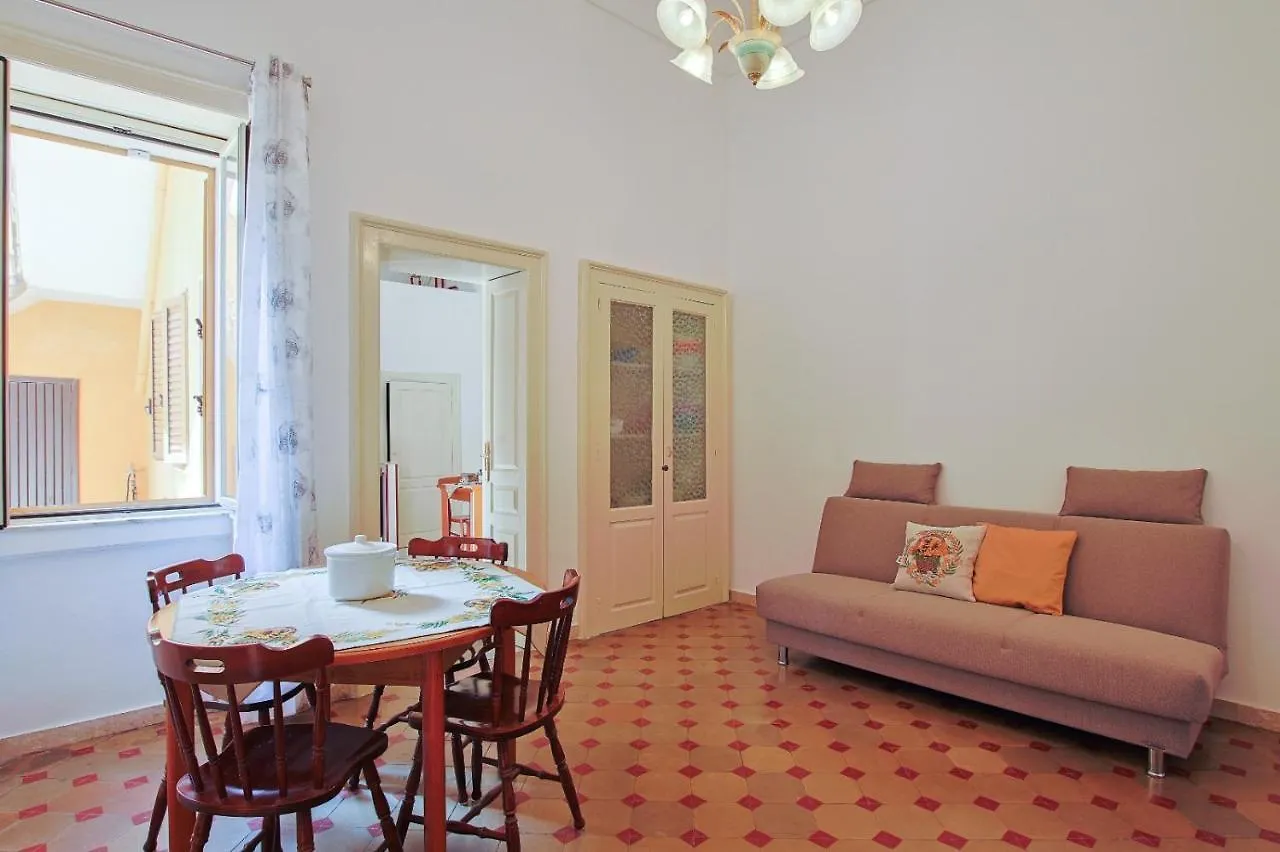 Apartament La Casa Nel Sole Syrakuzy 0*,